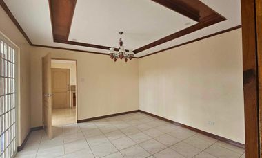 Rush sale Spacious cozy home with sorrounding Pinetrees