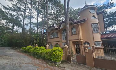 Rush sale Spacious cozy home with sorrounding Pinetrees