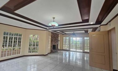 Rush sale Spacious cozy home with sorrounding Pinetrees