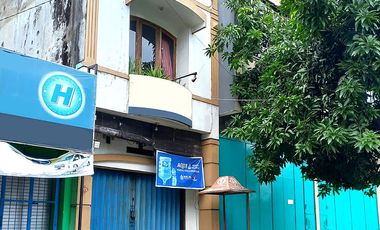 Ruko 3 Lantai Strategis di Jalan Kusumanegara