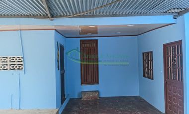 SE ARRIENDA CASALOTE EN LA VEREDA MANUEL SUR.