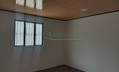SE ARRIENDA CASALOTE EN LA VEREDA MANUEL SUR.