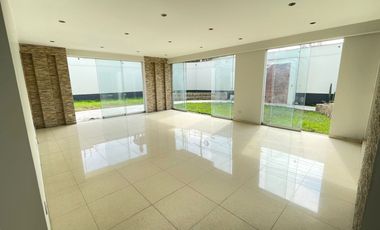 Oportunidad!! Casa En Venta Sol De La Molina, Excelente Ubicacion-Precio Negociable