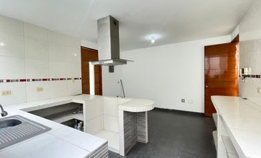 Oportunidad!! Casa En Venta Sol De La Molina, Excelente Ubicacion-Precio Negociable