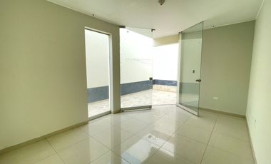 Oportunidad!! Casa En Venta Sol De La Molina, Excelente Ubicacion-Precio Negociable