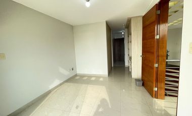 Oportunidad!! Casa En Venta Sol De La Molina, Excelente Ubicacion-Precio Negociable