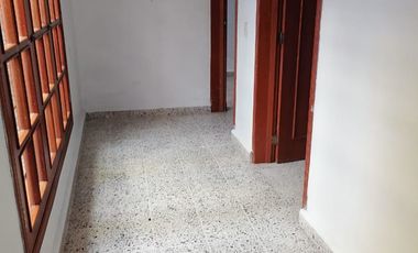 EXCELENTE UBICACION