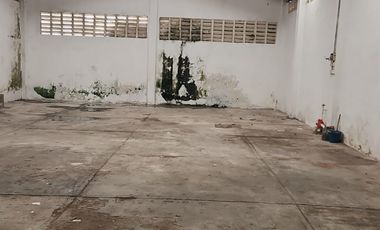 BODEGA EN VENTA, A UNOS PASOS DE LA TORCASITA, CANCUN, Q. ROO.