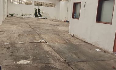 BODEGA EN VENTA, A UNOS PASOS DE LA TORCASITA, CANCUN, Q. ROO.