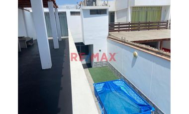 Venta Casa Frente A Playa Cerro Azul
