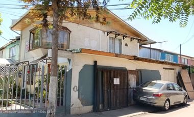 ¡Hermosa Casa Pareada en El Bosque!