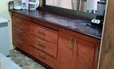 ¡Hermosa Casa Pareada en El Bosque!