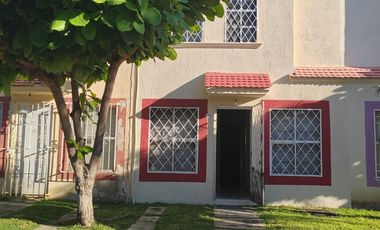 RENTA Casa con alberca atras de Plaza Patio Acapulco