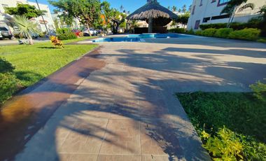 RENTA Casa con alberca atras de Plaza Patio Acapulco