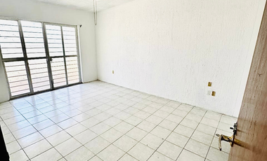 CASA EN VENTA VALLARTA UNIVERSIDAD GRAN OPORTUNIDAD DE INVERSIÓN !