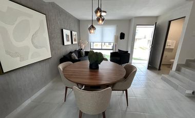 Linda casa en venta 3 recamaras cerca Univ Mondragón y Pqe Ind El Marques JF