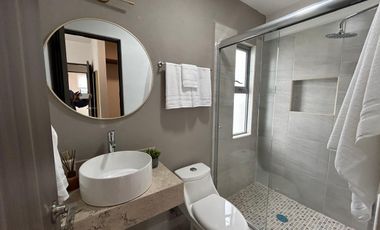 Linda casa en venta 3 recamaras cerca Univ Mondragón y Pqe Ind El Marques JF