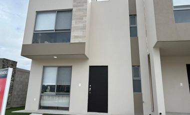 Excelente oportunidad casa en venta 3 recámaras, cercaPqe Ind El Marques, Qro, JF