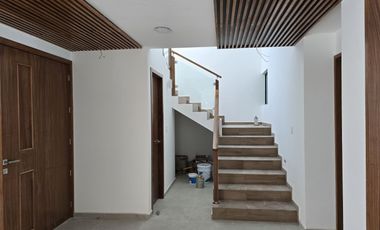 Moderna casa en venta, Lomas Angeloplis