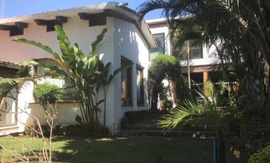 SE VENDE LOTE COMERCIAL EN Avenida Subida a Chalma, Lomas de Atzingo, Cuernavaca, Morelos, México