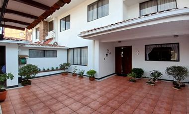 CASA EN VENTA 4 DORMITORIOS ORDOÑEZ LASSO