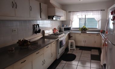 CASA EN VENTA 4 DORMITORIOS ORDOÑEZ LASSO