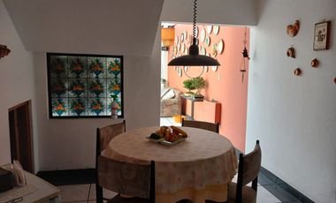 CASA EN VENTA 4 DORMITORIOS ORDOÑEZ LASSO