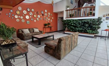 CASA EN VENTA 4 DORMITORIOS ORDOÑEZ LASSO