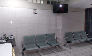 Se vende Clínica del Carmen en Apatzingán sobre Avenida Constitución de 1814