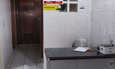 Se vende Clínica del Carmen en Apatzingán sobre Avenida Constitución de 1814