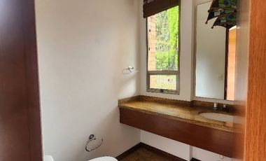 Casa 188 metros, ENCENILLOS DE SINDAMANOY, Primer condominio subiendo, 3 habitaciones cada una con baño, habitacion de servicio, 2 estudios, lavanderi