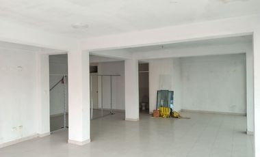EN ALQUILER: LOCAL/OFICINA (estreno) 140 m² – 3er PISO – Callao