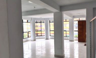 EN ALQUILER: LOCAL/OFICINA (estreno) 140 m² – 3er PISO – Callao