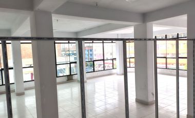 EN ALQUILER: LOCAL/OFICINA (estreno) 140 m² – 3er PISO – Callao