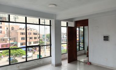 EN ALQUILER: LOCAL/OFICINA (estreno) 140 m² – 3er PISO – Callao