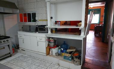 Hostal con Patentes más Casa Habitación