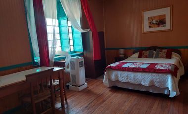 Hostal con Patentes más Casa Habitación