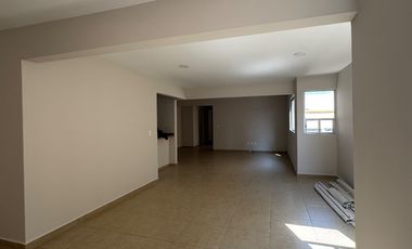 AMPLIO DEPARTAMENTO EN VENTA RECIEN REMODELADO