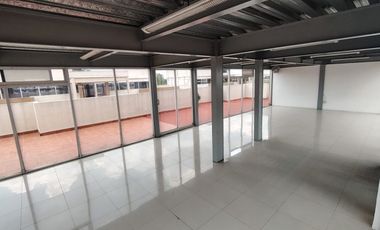 AMPLIO DEPARTAMENTO EN VENTA RECIEN REMODELADO