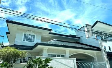 5BR Modern House for Rent at BF Homes Paranaque City *Presidents Heights