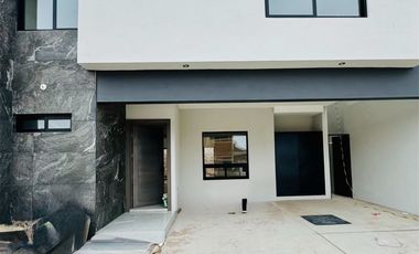 Casa en Venta Fraccionamiento Denali Rejon  $ 5,300,000