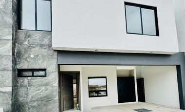 Casa en Venta Fraccionamiento Denali Rejon  $ 5,300,000