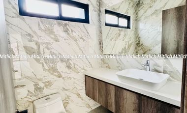 Casa en Venta Fraccionamiento Denali Rejon  $ 5,300,000