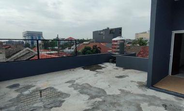 Disewa/Jual Rumah Mewah Ngagel Jaya Tengah III Baru Renovasi