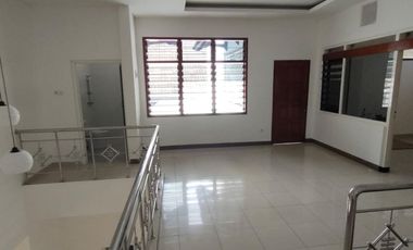 Disewa/Jual Rumah Mewah Ngagel Jaya Tengah III Baru Renovasi