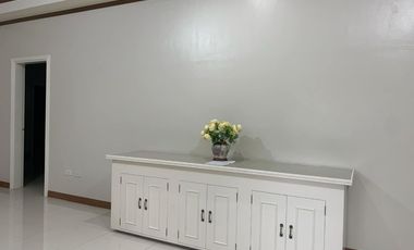 HOUSE FOR SALE/RENT