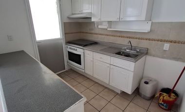 $1,200,000 Hermosa casa en VENTA en condominio Sauces, Emiliano Zapata, Morelos con alberca y seguridad