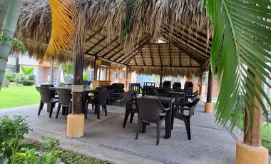 $1,200,000 Hermosa casa en VENTA en condominio Sauces, Emiliano Zapata, Morelos con alberca y seguridad