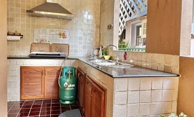 Partly furnished house for sale in Koolpunt Ville 10