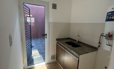 EXCELENTE DEPARTAMENTO EN PLANTA BAJA - Guyamallén